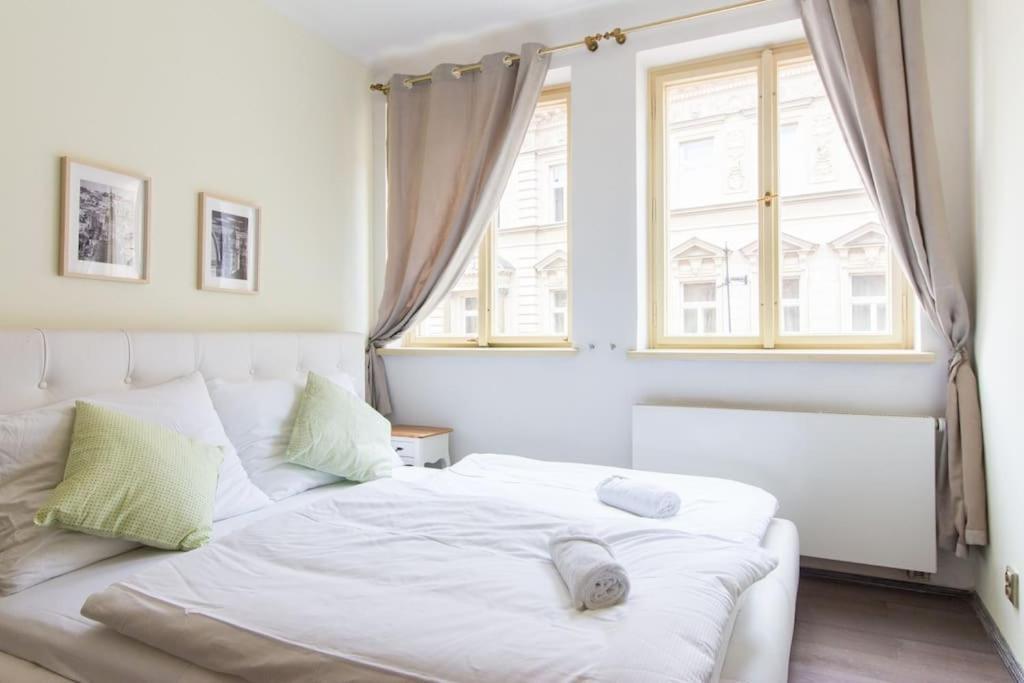 Apartamento Charles Bridge Tower / Prague Castle View Exterior foto